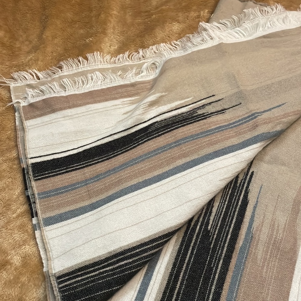 Scarf - Picture 3 of 4